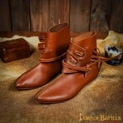 Type 8 Viking Boots With Leather Toggle Closure